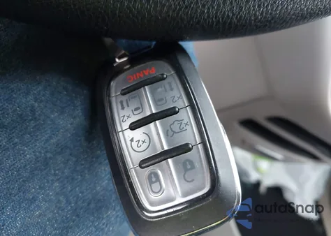 2020 Chrysler Voyager Lxi из США, поврежденный, VIN 2C4RC1DG3LR286139